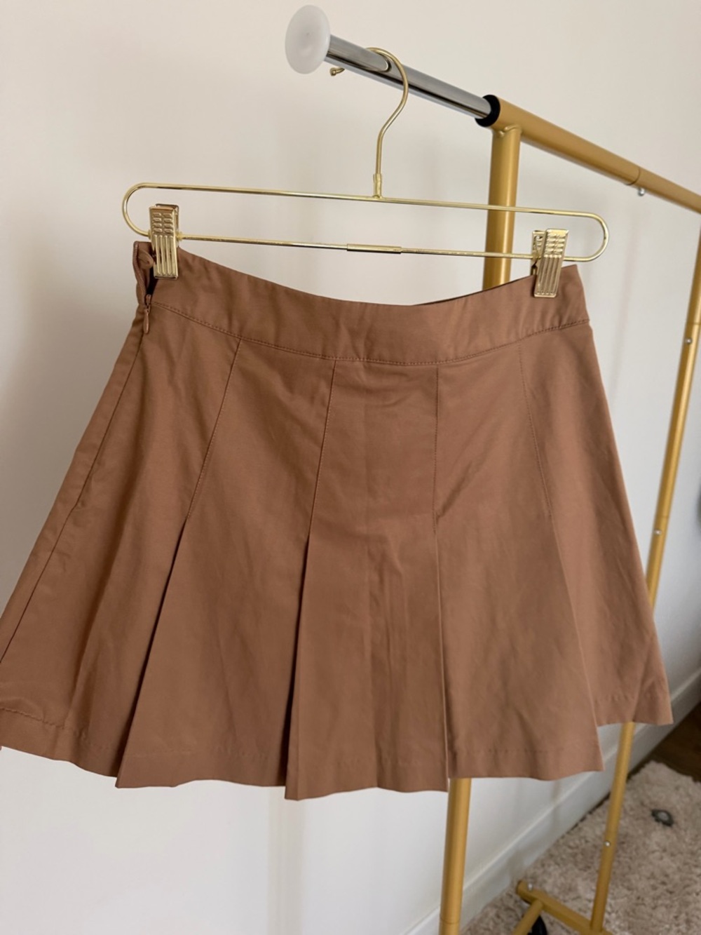 H&M Pleated Mini Skirt in Brown